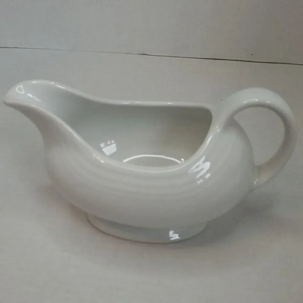 Fiestaware Fiesta Gravy Sauce Boat Dish White CONTAINER 18.5 FL OZ CERAMIC